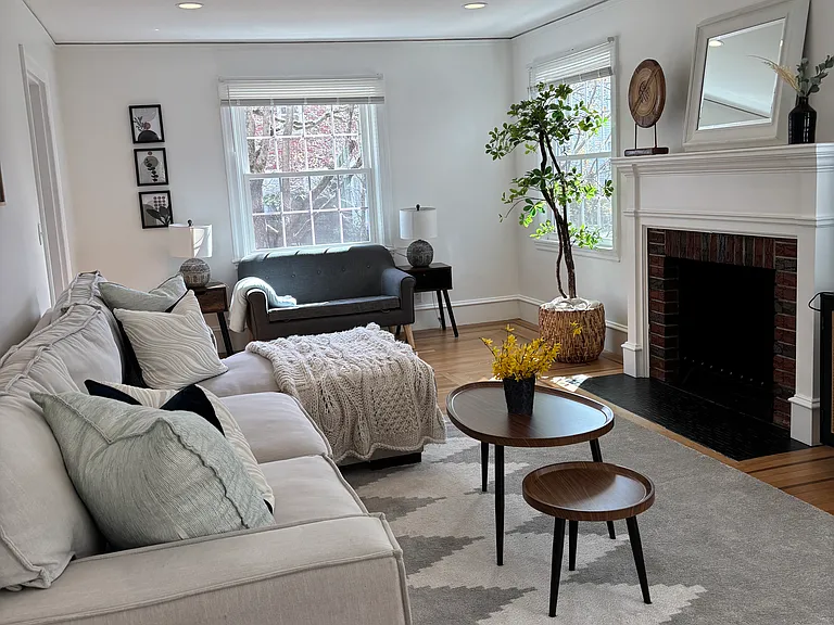 60 Sargent Ave — Photo 24