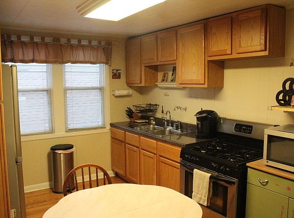 5th image of 3552 N Natoma Ave