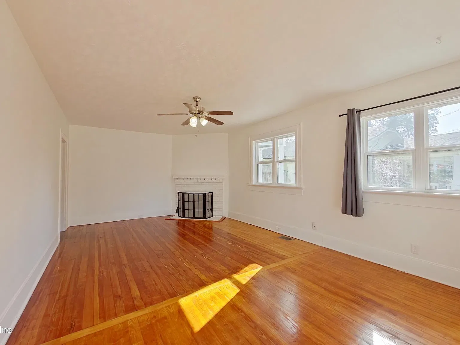 2 bed, 2.0 bath, 1474 sqft, $1,500 — Photo 2