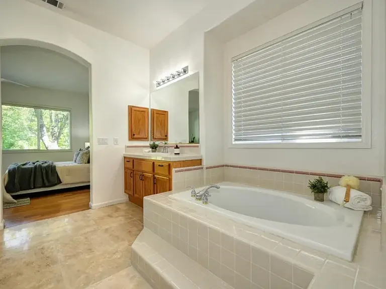 1665 Halifax Way — Photo 33