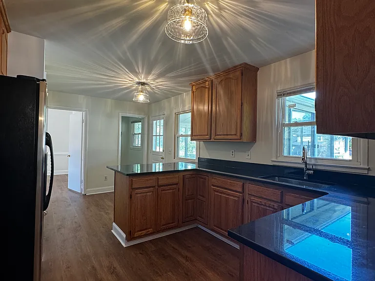 3310 Winchester Dr — Photo 6