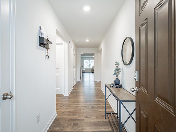 5th image of 81 Draft St