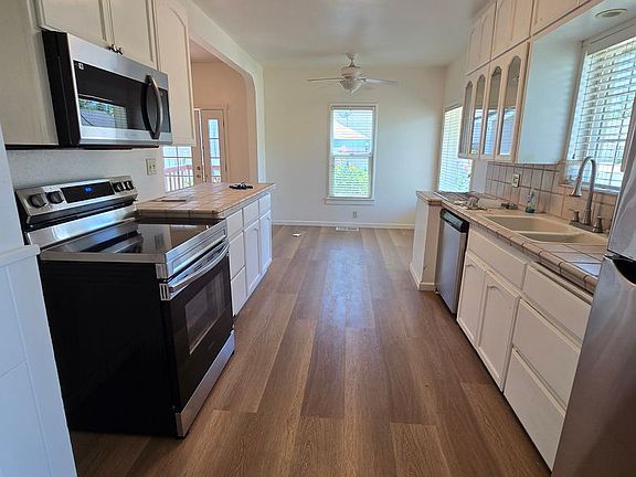 5th image of 2812 Saint Bonaventure Dr