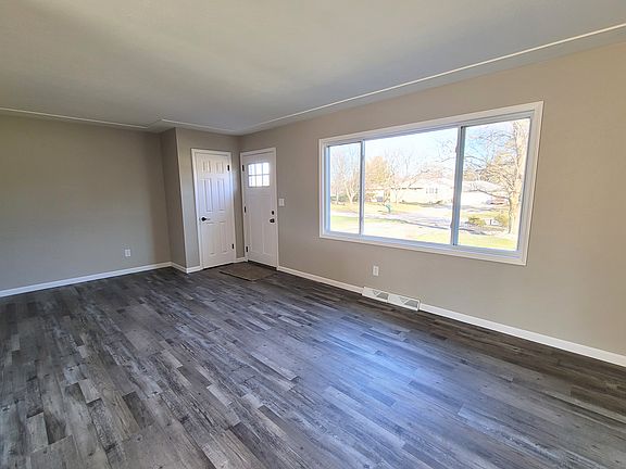 2nd image of 842 Pennys Dr