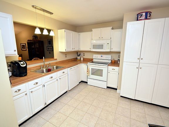 5th image of 8989 Gardengate Dr