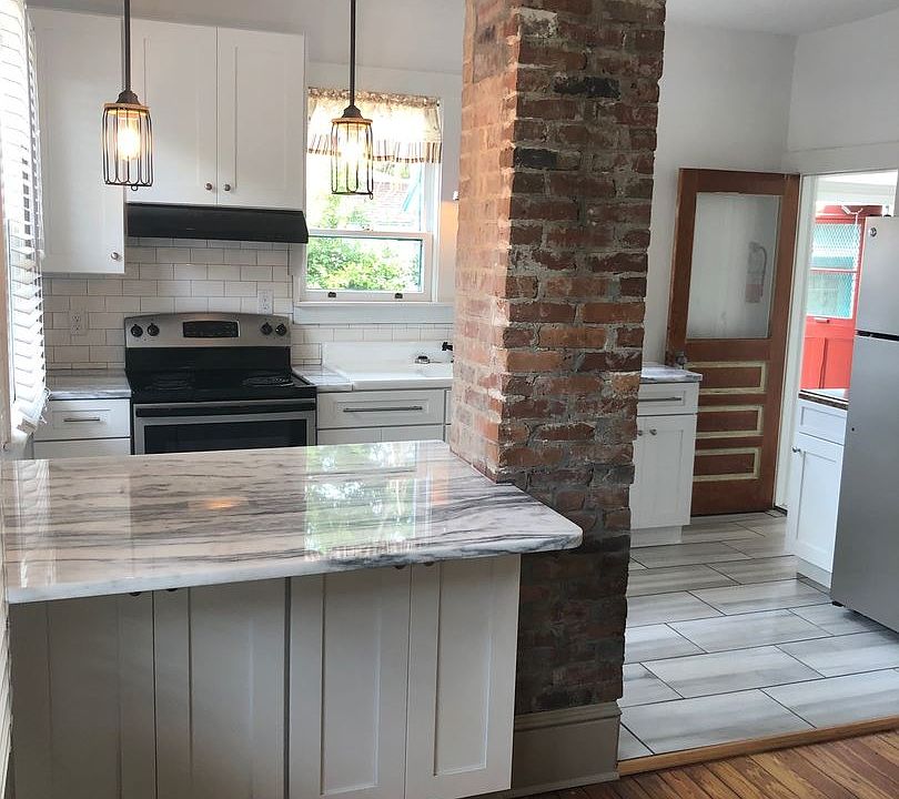 1st image of 176 Pierce Ave