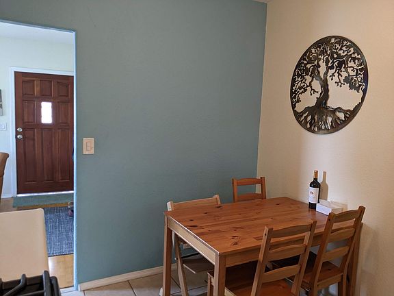 5th image of 2620-22 E St #2620