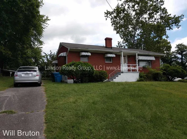 4519 Peach Tree Dr NW, Roanoke, VA 24017