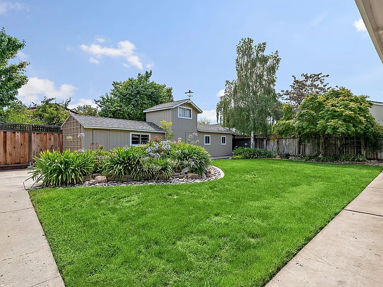 3012 Cherry Ave — Photo 21
