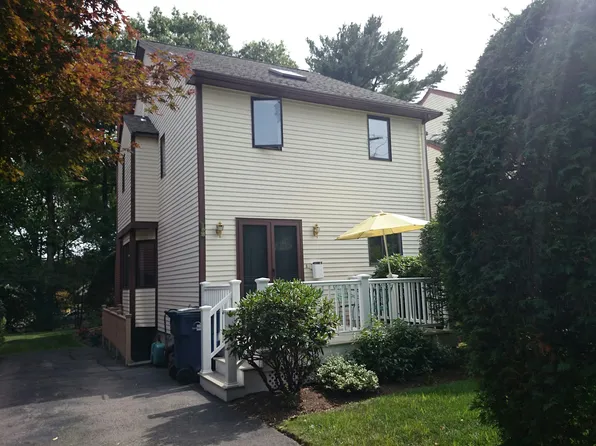 168 Brook Farm Rd, West Roxbury, MA 02132