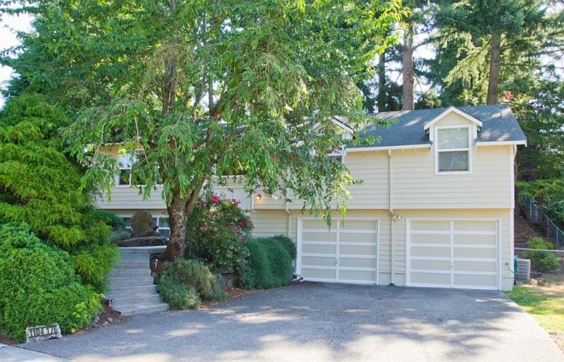 1st image of 1104 176th Ave NE