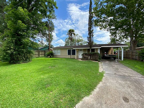 3rd image of 403 N Bluebonnet Dr