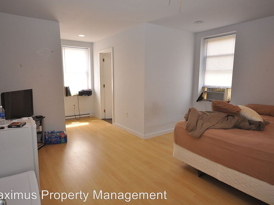 2nd image of 1327 N 16th St #2