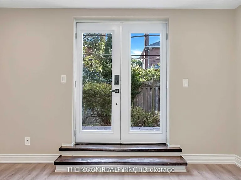138 Huntington Cres — Photo 19