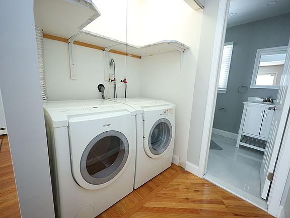 5th image of 43 Barrow Pl Floor 2