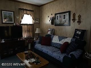 4th image of 1007 W Southern Ave S
