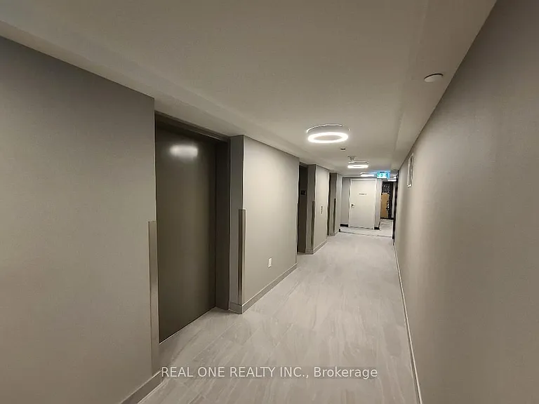 219 Dundas St E #511 — Photo 24