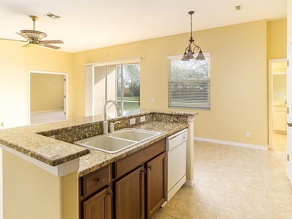 5th image of 229 Crepe Myrtle Dr