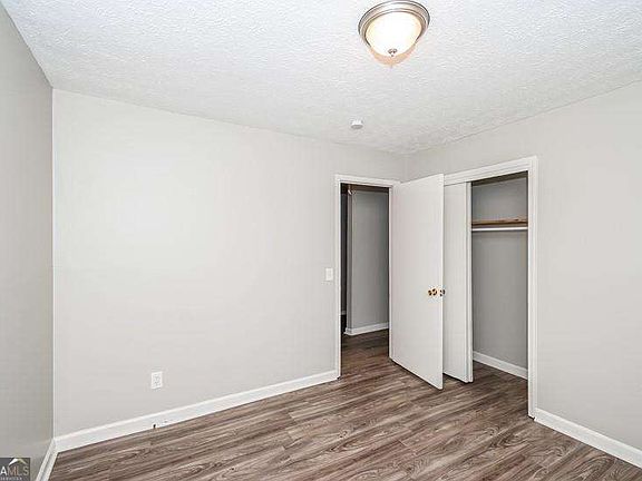 5th image of 3406 Blackberry Ln