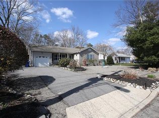 206 Atlantis Ave, Manahawkin, NJ 08050