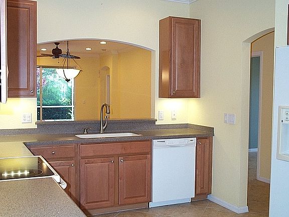 5th image of 14198 Fall Creek Ct #Villa