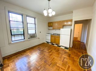 3160 33rd St APT A3, Astoria, NY 11106