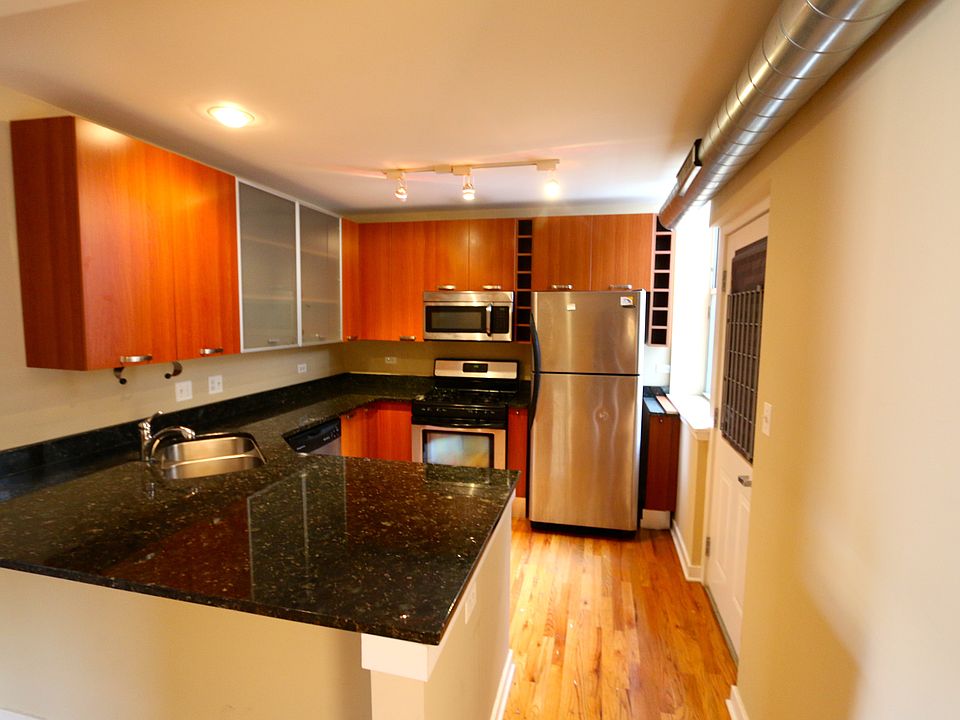 1st image of 7506 N Damen Ave