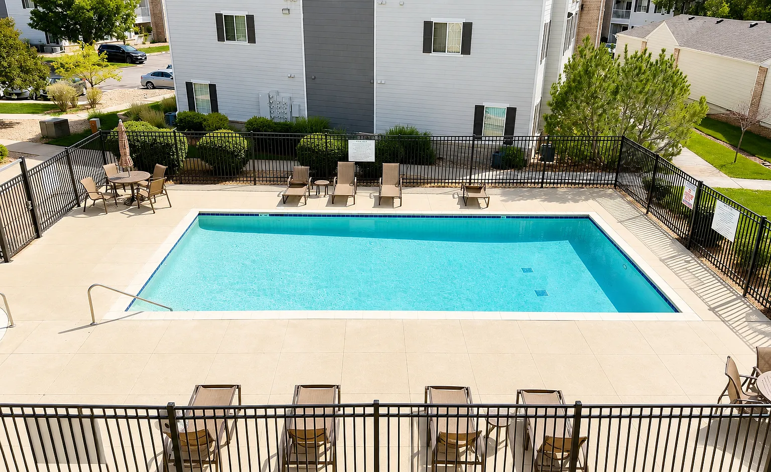 3 bed, 1291 sqft, $2,200 — Photo 2