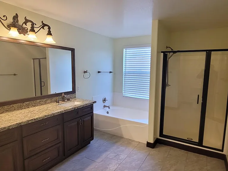 1850 E Patrick Ln — Photo 19