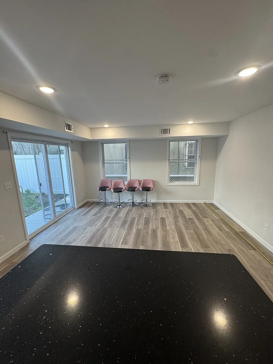 Living room - 122 S 11th St