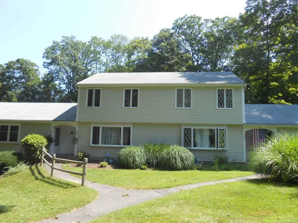 20 Comstock Avenue #2B, Essex, CT 06442