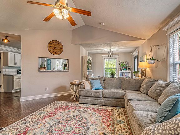 4th image of 5014 Alpha Terrace Ln