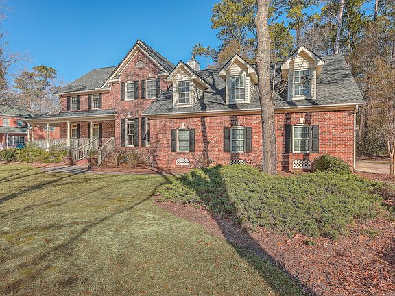 3rd image of 560 Barfield Dr