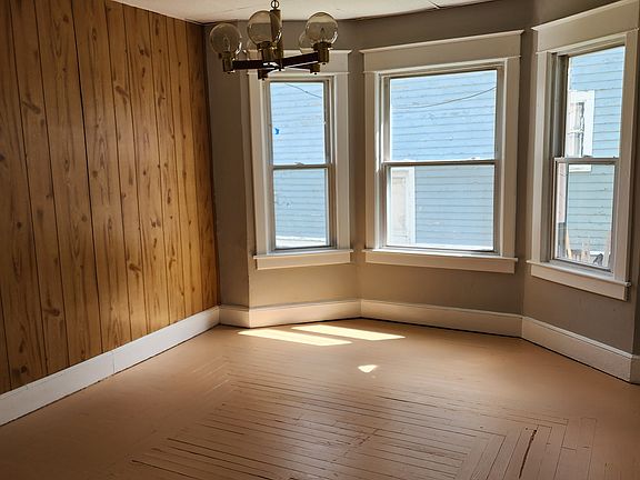 2nd image of 704 Monroe St #1