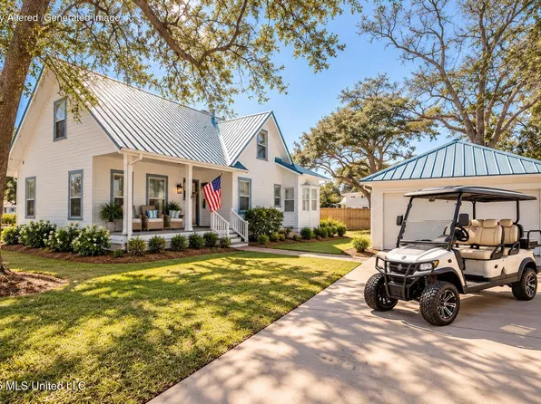 1209 Calhoun St, Ocean Springs, MS 39564