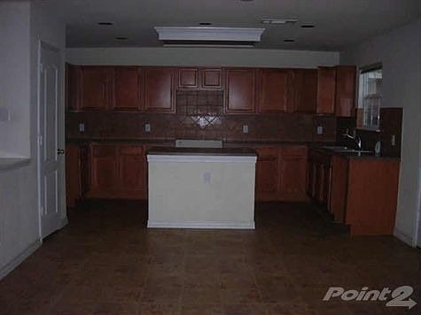 2nd image of 4016 Tiburon St