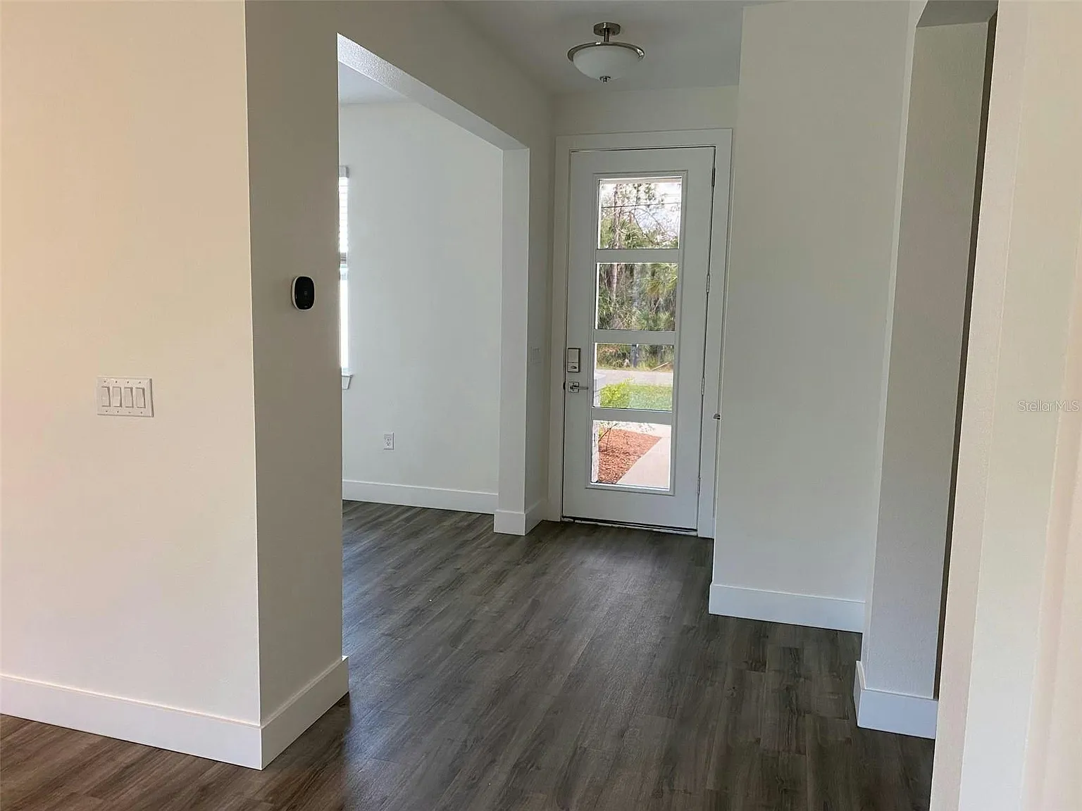 7329 Helliwell Street — Photo 3