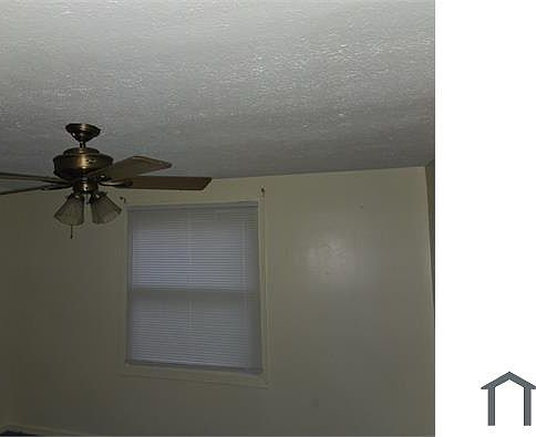 3rd image of 3311 Linwood Ave
