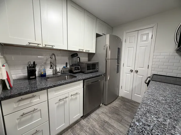 89 Webster Avenue image 14 of 20