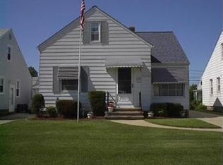 6300 Farnsworth Dr, Parma, OH
