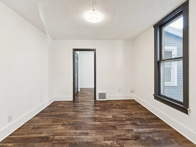 3814 S 24th St #3 — Photo 11