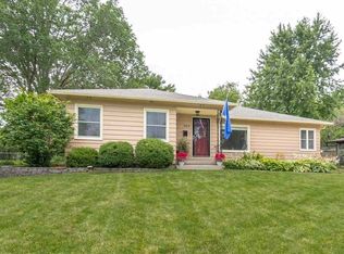 348 Ivanhoe Rd, Waterloo, IA 50701