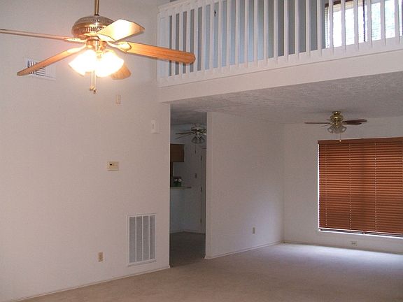 5th image of 10602 Prospect Hill Dr