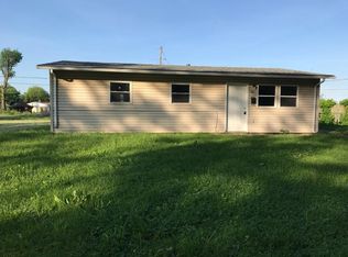 60 E Adams Dr, Cahokia, IL 62206