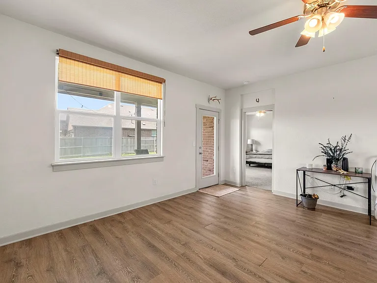 13900 McArthur Dr — Photo 12