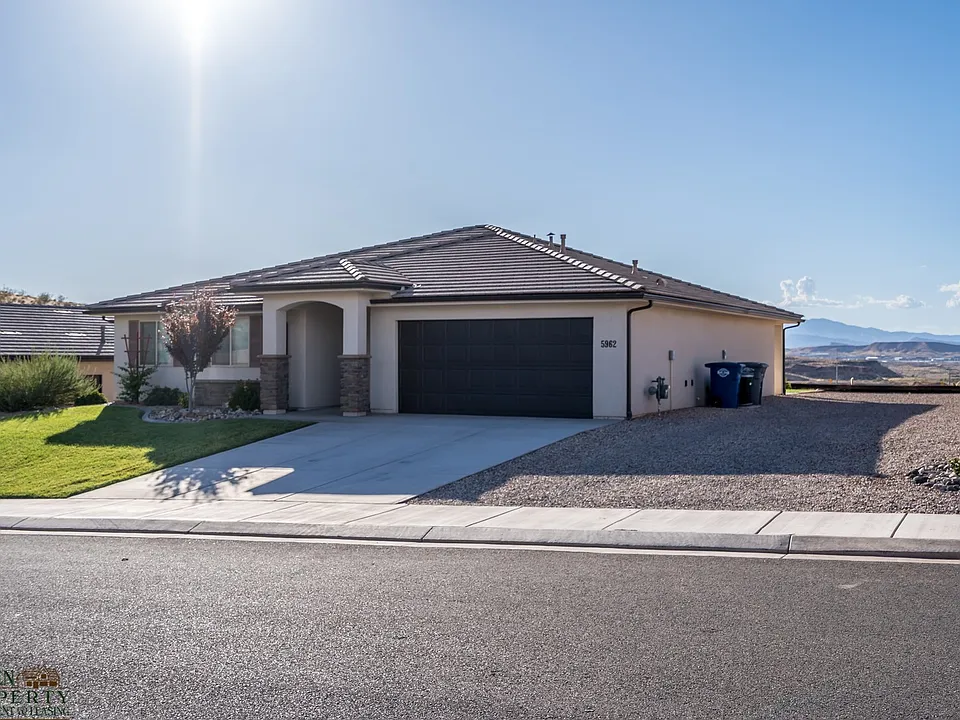 5962 S Desert Crest Dr