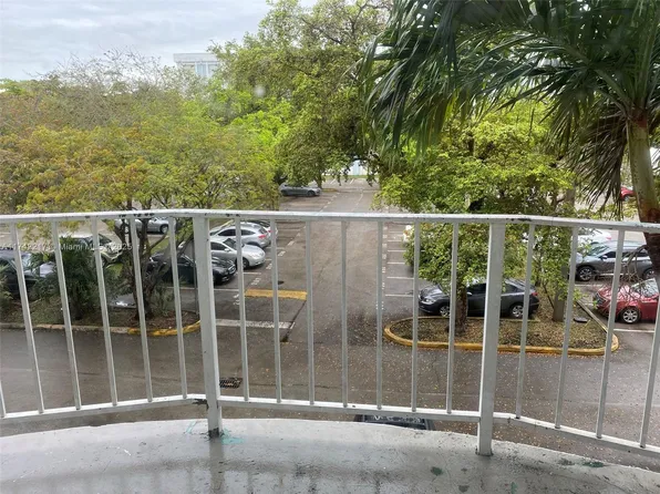 496 NW 165th Street Rd APT D308, Miami, FL 33169