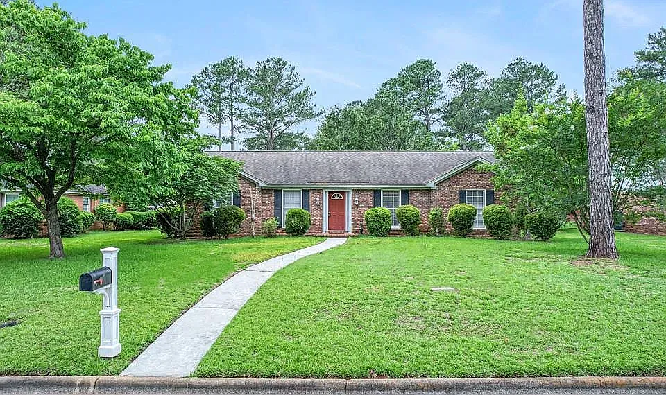 1607 Northwood Dr