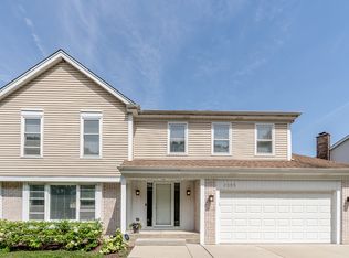 4009 N Mitchell Dr, Arlington Heights, IL 60004