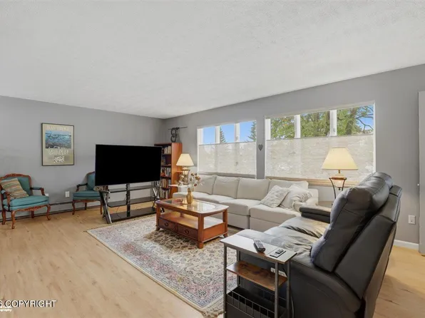 836 M St APT 103, Anchorage, AK 99501